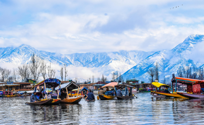 images/trending/Kashmir Tour Package 5 Nights 6 Days.png